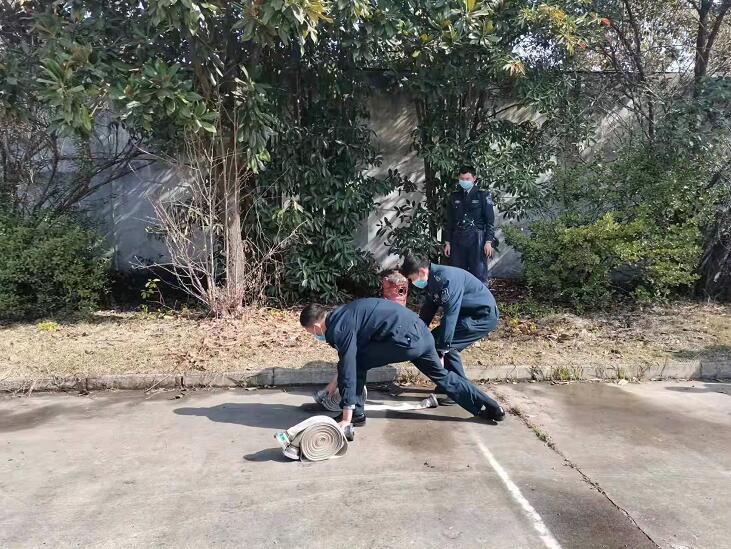 大型活動(dòng)的時(shí)候，保安人員一般會(huì)制定這樣的應(yīng)對(duì)措施的！